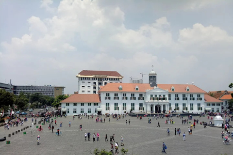 Jakarta: Führung durch Altstadt, Moschee, Kathedrale oder Hafen