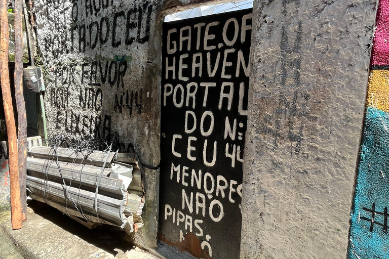 Rio de Janeiro: Rocinha Favela Drone Video