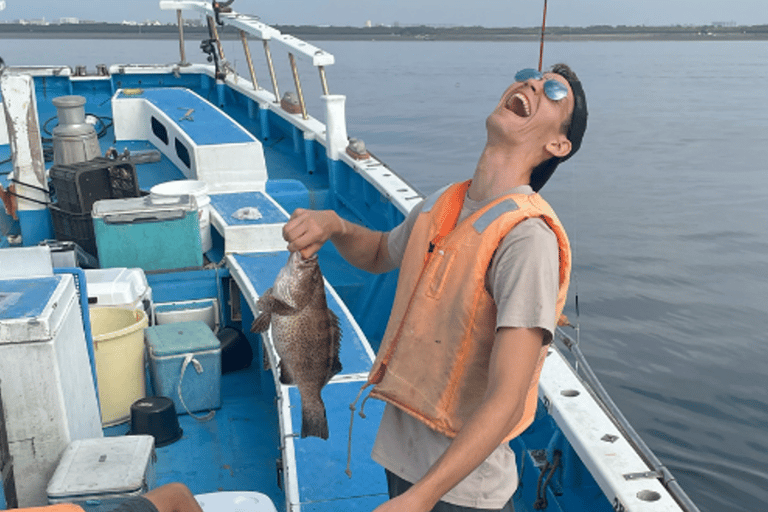 Tokyo: Fishing Adventure & Japanese Cuisine with Your Catch