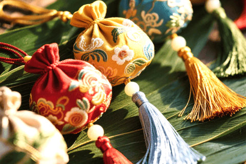 Guangzhou: Chinese Herbal DIY Experience in Yongqingfang