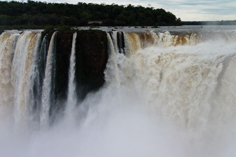 Taxis d'Iguazu : Aéroport+Cascades des deux côtés+Aéroport !La visite se fait en solitaire pour profiter sans précipitation
