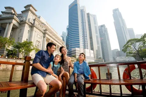 Espectáculos Spectra y Garden Rhapsody con el crucero por el río Singapur