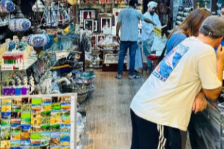 Muscat: City Highlights Tour with Grand Mosque & Souq Shared