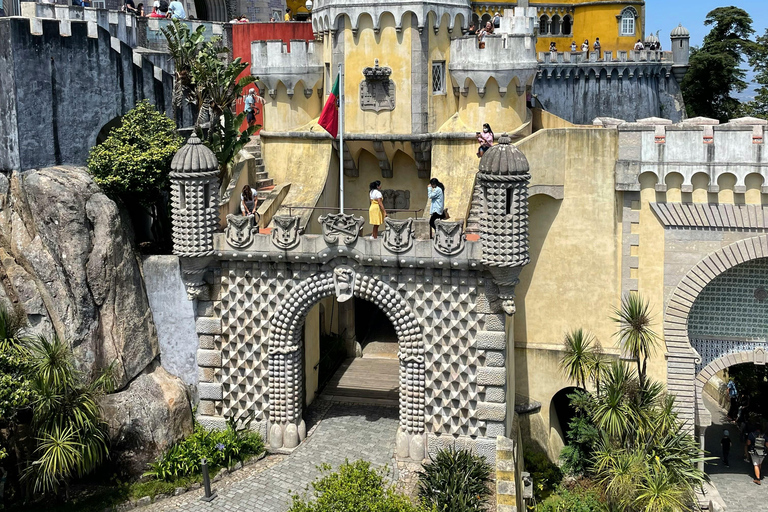 From Lisbon: Private Sintra, Peña palace & Regaleira Tour. Exclusive Private Tour Experience