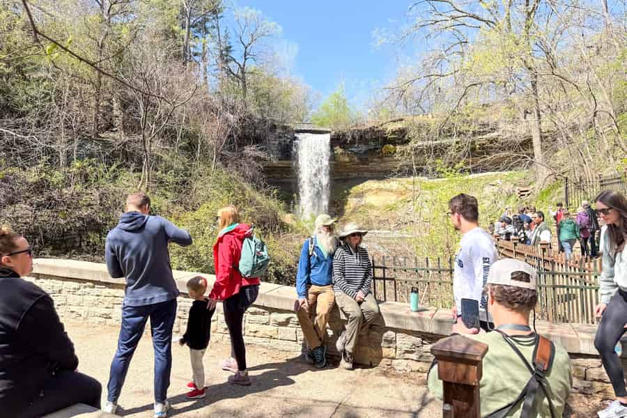 Minneapolis: Trolleyfahrt zu den Minnehaha-Wasserfällen. Foto: GetYourGuide Minneapolis: Trolleyfahrt zu den Minnehaha-Wasserfällen. Foto: GetYourGuide