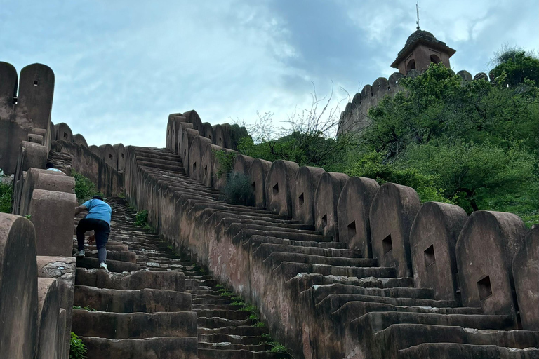 Jaipur: Amer City Heritage Walking Tour with Breakfast