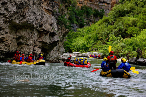 Albania: Rafting en los Cañones de Osumi y Almuerzo ,TrasladoBerat: Rafting en los Cañones de Osumi & Comida & Traslado