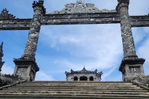 Visite privée de la citadelle de Hue avec déjeuner royal