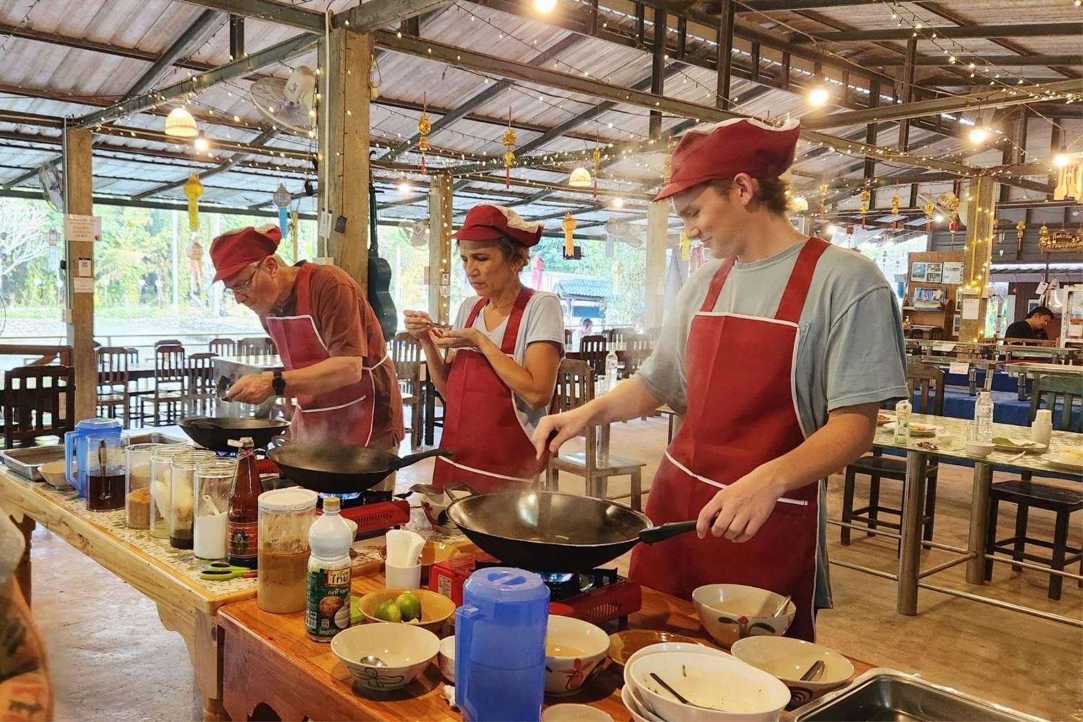 Chiang Rai: Lanna-Kochkurs im Give Green Farm House