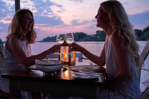 Vic Falls: Luxury Cruise & 3-Course Dinner by the Riverbank