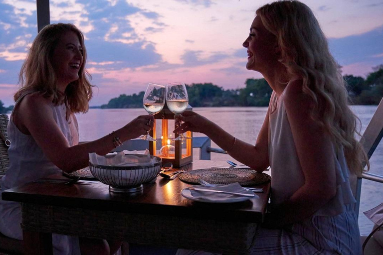 维多利亚瀑布：豪华游船和河岸三道菜晚餐