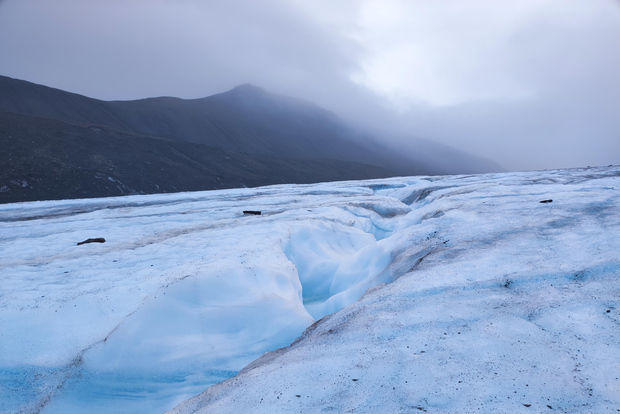 Spitzbergen: Geführte Gletscherwanderung mit Fossiliensuche und Mahlzeit