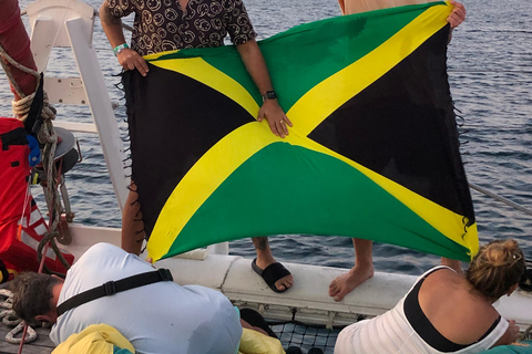 Montego Bay: Sunset Catamaran Cruise & Bioluminescent Lagoon