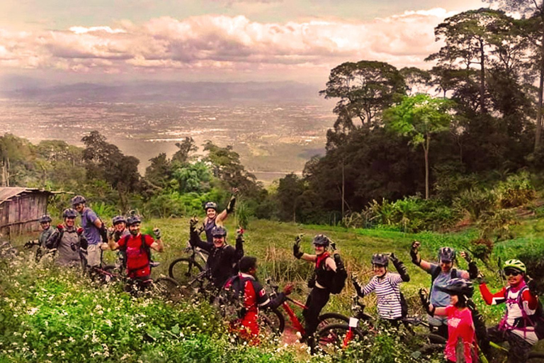 Chiang Mai: 20km Downhill Mountain Biking Challenge Suthep M