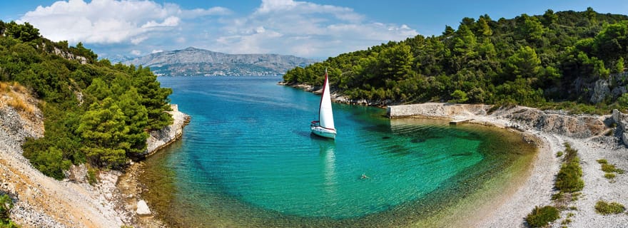 Omiš : excursion d'une journée à bord du voilier Nana - visite privative