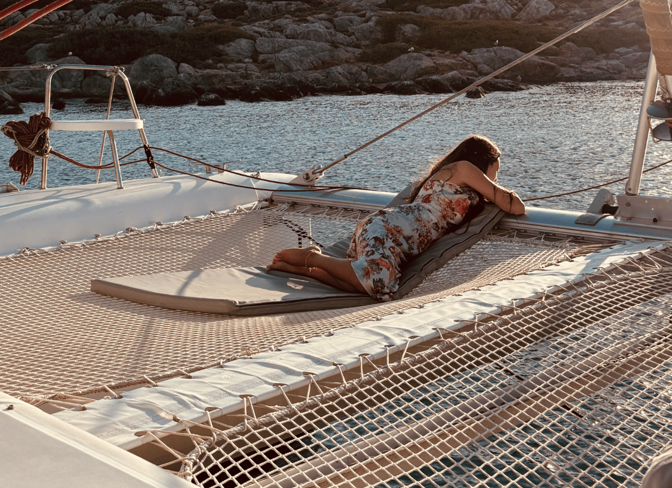 Heraklion: Dia Island Sunset Boat Tour med middag