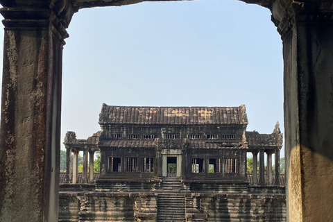 暹粒半日游：吴哥窟黄金时刻和普瑞鲁寺日落暹粒半日游：吴哥窟黄金时段和普瑞鲁日落