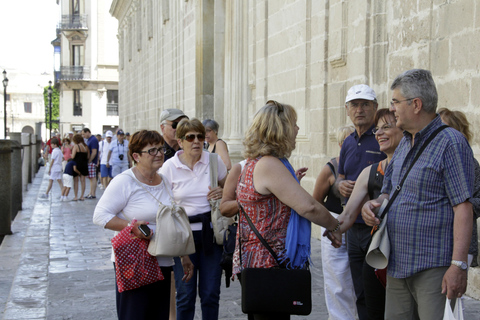 Sewilla: Katedra i Giralda - wycieczka z przewodnikiem bez kolejkiFrancuska wycieczka