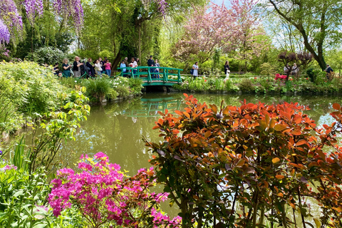 Giverny Half-Day Small-Group Tour from Paris – Max 7 Guests Giverny trip with Hotel Pick up