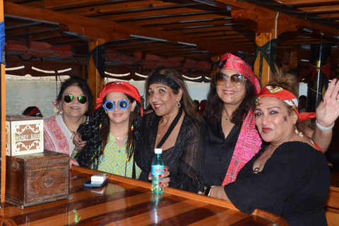 Kuşadası: Sunset Boat Tour with Lunch and Swim Stops