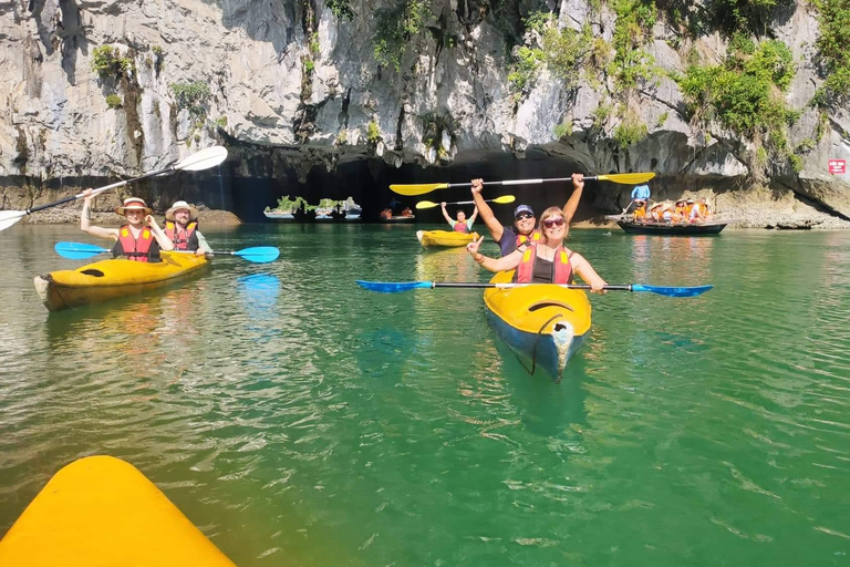 Hanoi: 3-dniowy rejs z noclegiem w zatokach Ninh Binh, Cat Ba i Lan Ha