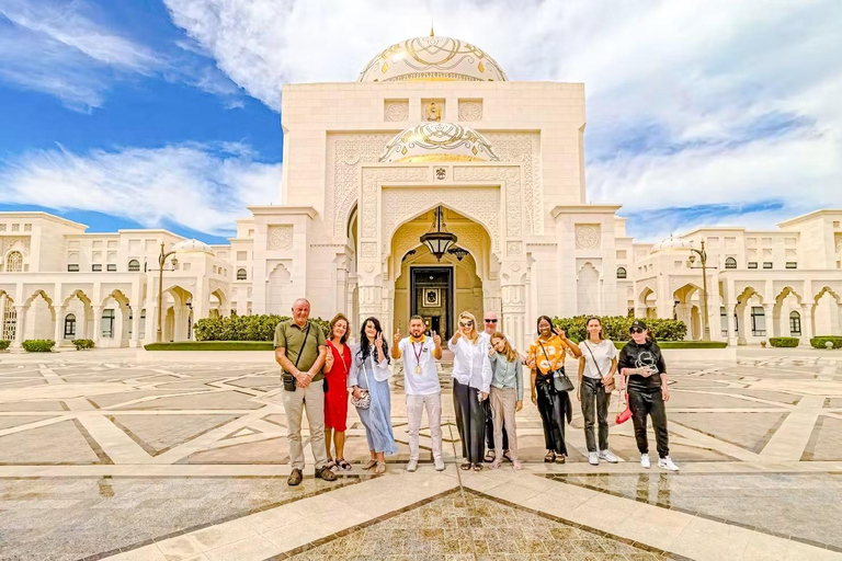 From Dubai: Abu Dhabi Sheikh Zayed Grand Mosque Guided Tour
