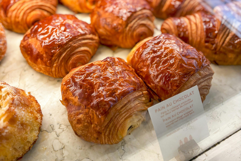 Paris: Le Marais Bakery and Pastry Food Tour with Tastings Small Group Option
