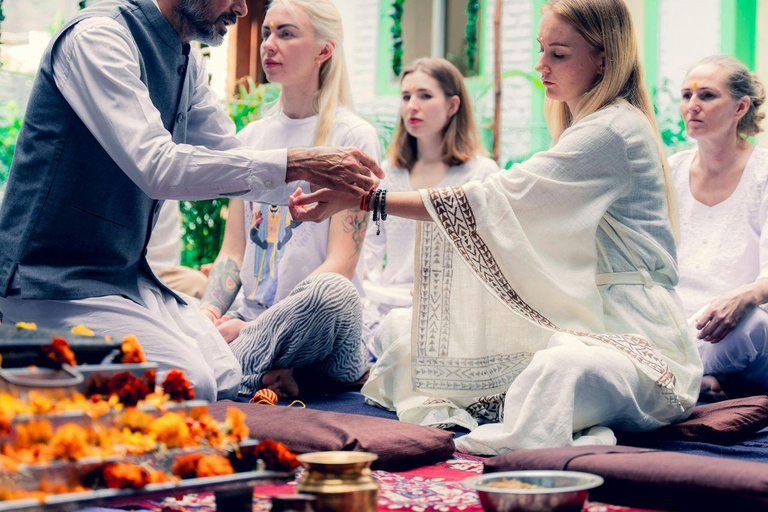 Delhi: tour di 7 giorni a Rishikesh con yoga, ayurveda e meditazioneDelhi: tour di 7 giorni a Rishikesh tra yoga, ayurveda e meditazione