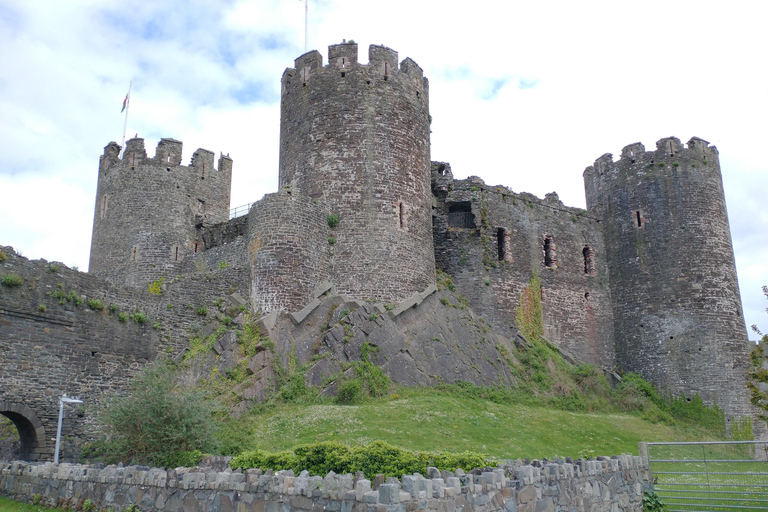 Conwy: *Conwy Castle Walking Tour with Optional Wall Walk.