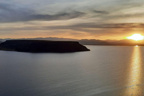 Tour by Tourist Bus Chullpas de Sillustani Inca Cemetery