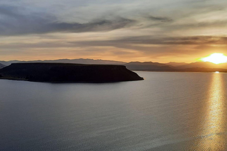 Tour by Tourist Bus Chullpas de Sillustani Inca Cemetery