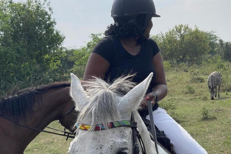 Kampala: Lake Mburo National Park & Horse Riding Tour