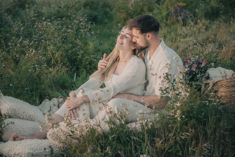 Surprise Engagement on La Palma - Romantic Picnic & Photo Shoot Surprise engagement on La Palma - romantic picnic & photo shoot