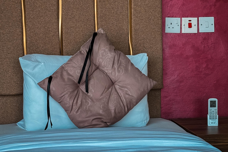 Wadi Rum: Desert Camp Tour With Jeep Safari And Star Gazing: