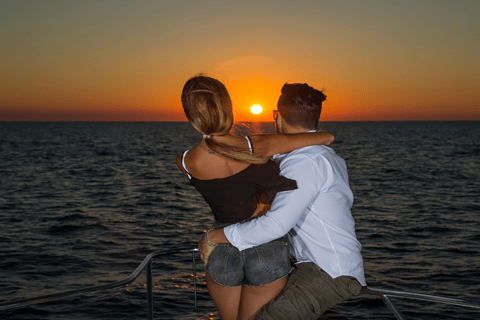 Ibiza Sunset VIP sur un bateau privé pour jusqu&#039;à 10 personnes