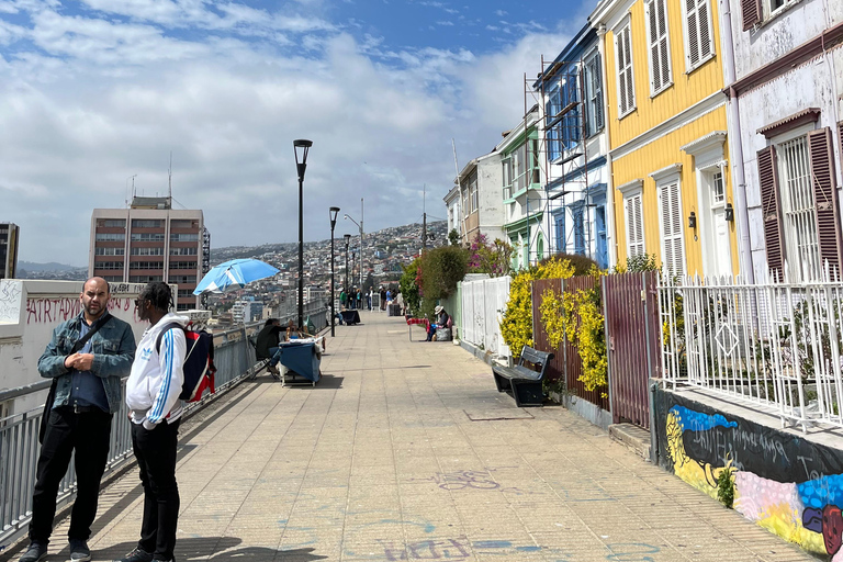 神奇的瓦尔帕莱索：色彩、港口和海岸风情