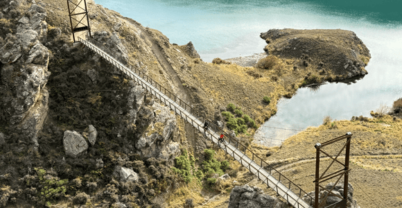 Queenstown: Lake Dunstan Discovery by eBike with Shuttles