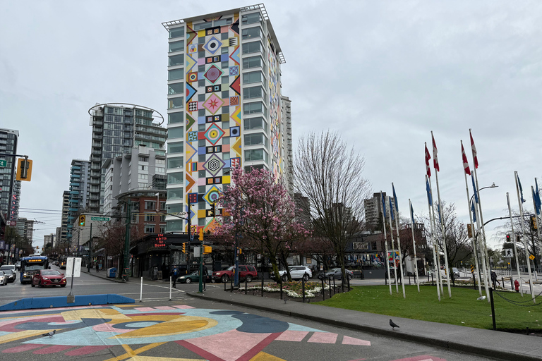 Vancouver: Hop-On Hop-Off City Tour by Car, Small Group