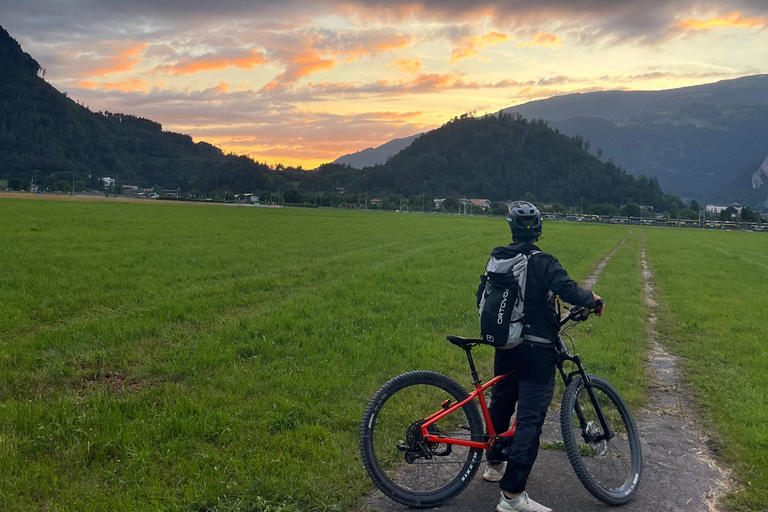 Interlaken: E-Bike Rental with Helmet and Lock