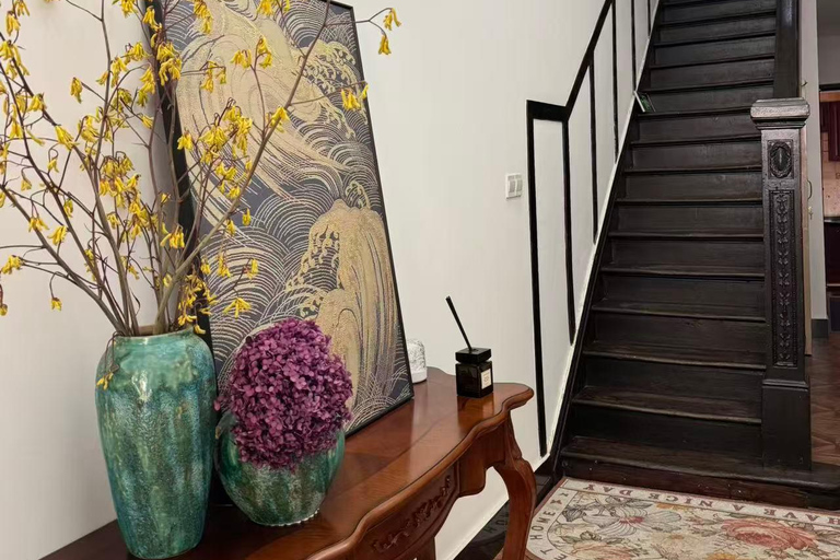 Shanghai Traditions in a Historic Xintiandi Villa