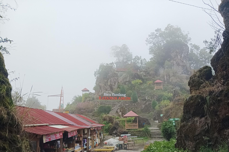 从日惹出发的日出西库尼尔山和迪恩高原之旅从日惹到日出 Sikunir 和 Dieng 高原之旅