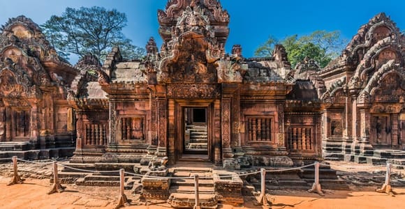 Siem Reap: Bantey Srei, Kbal Spean and Landmine museum