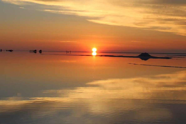 Uyuni: Stargazing and Sunset Tour with Hotel Drop-Off