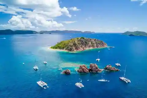 Norman Island: Sailing and Snorkelling Tour in the BVI