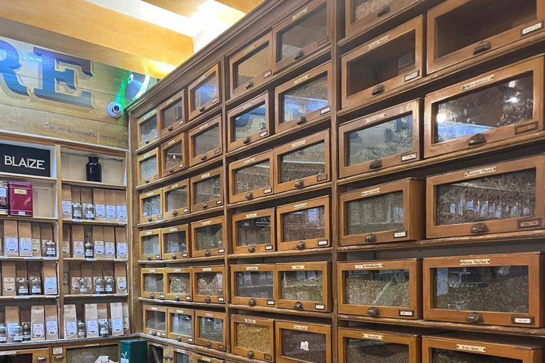 Marseille: Hidden Flavors Walking Food Tour