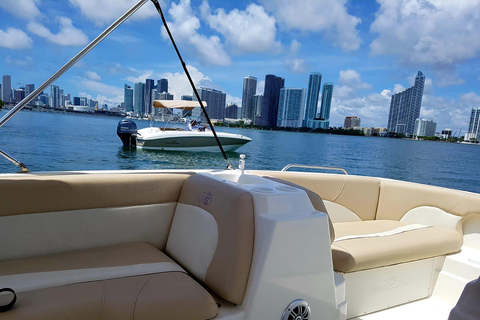 Miami: Wynajem łodzi w zatoce Biscayne Bay bez kapitana