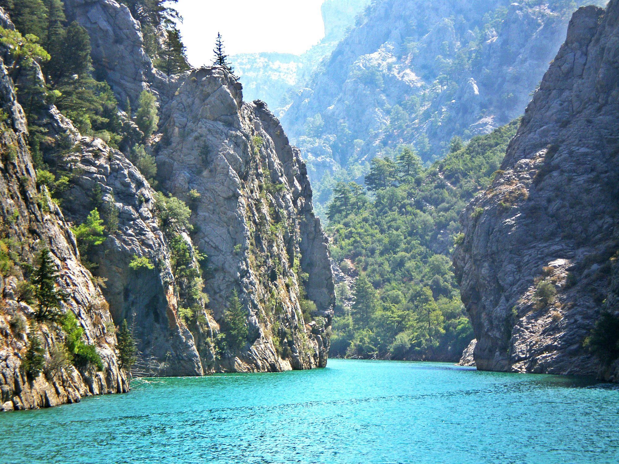 Ab Alanya: Green Canyon - Bootstour mit Mittagessen & Schwimmpausen
