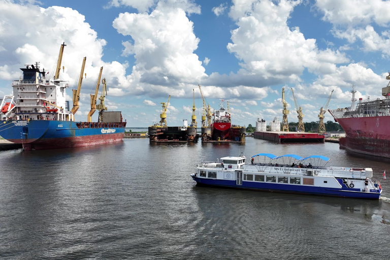 Szczecin: Oder River Harbor Cruise with Audio Guide