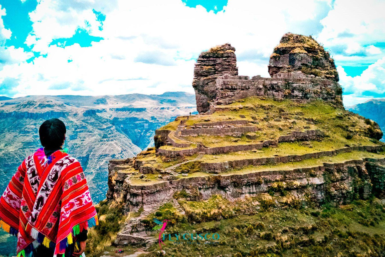 From Cusco: Explore Waqrapukara full day