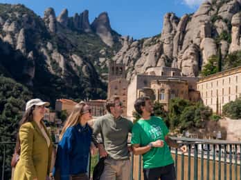 Desde Barcelona: monasterio de Montserrat y excursión panorámica por la montaña